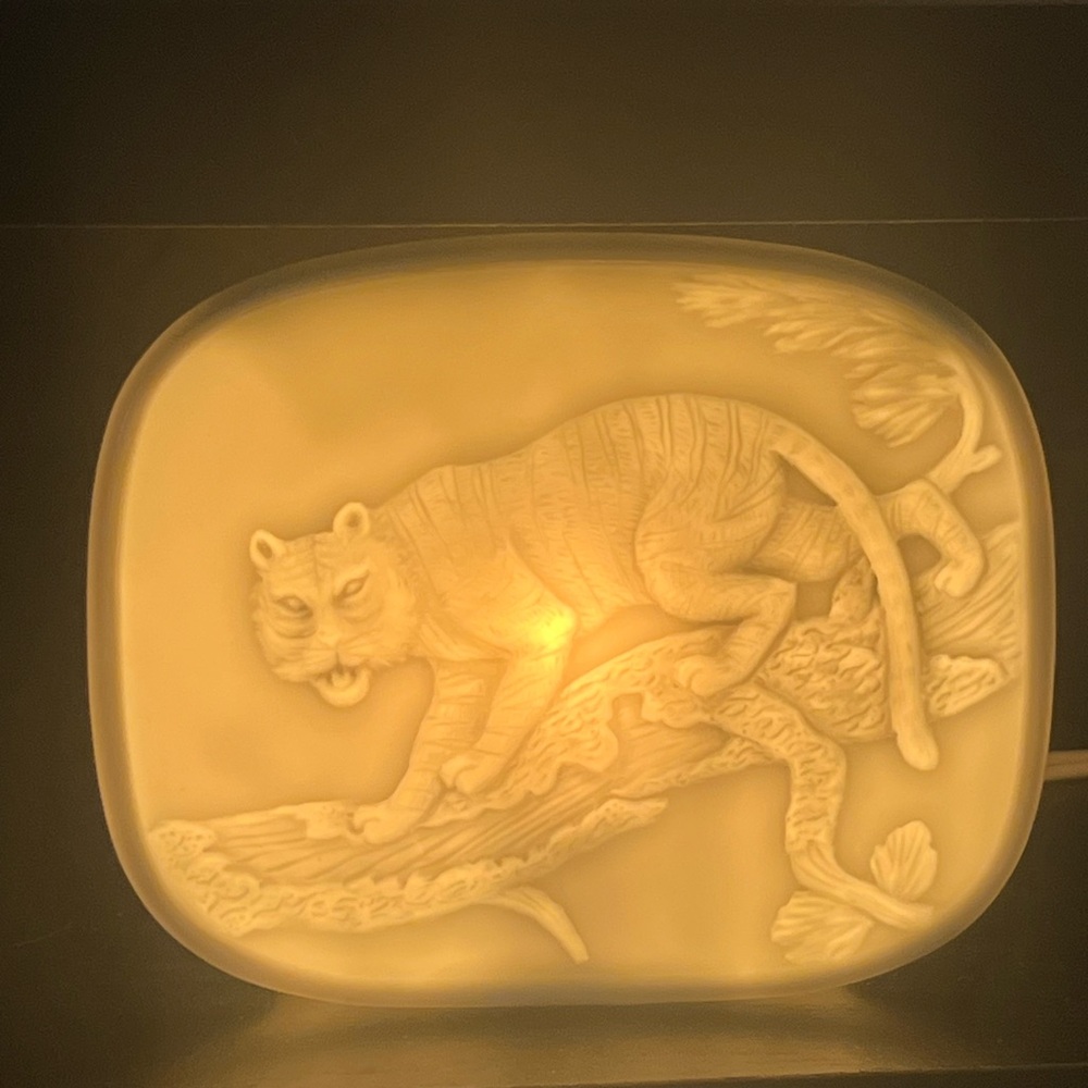 Tiger Lamp Decor